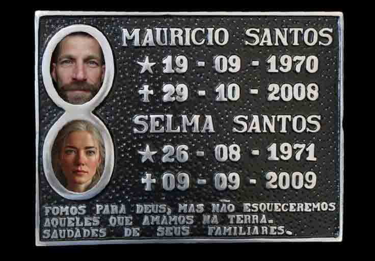 #106 - Placa para cemitério 30x40 cm modelo casinha decorada com 2 foto  8x10 com mensagem personalizada.